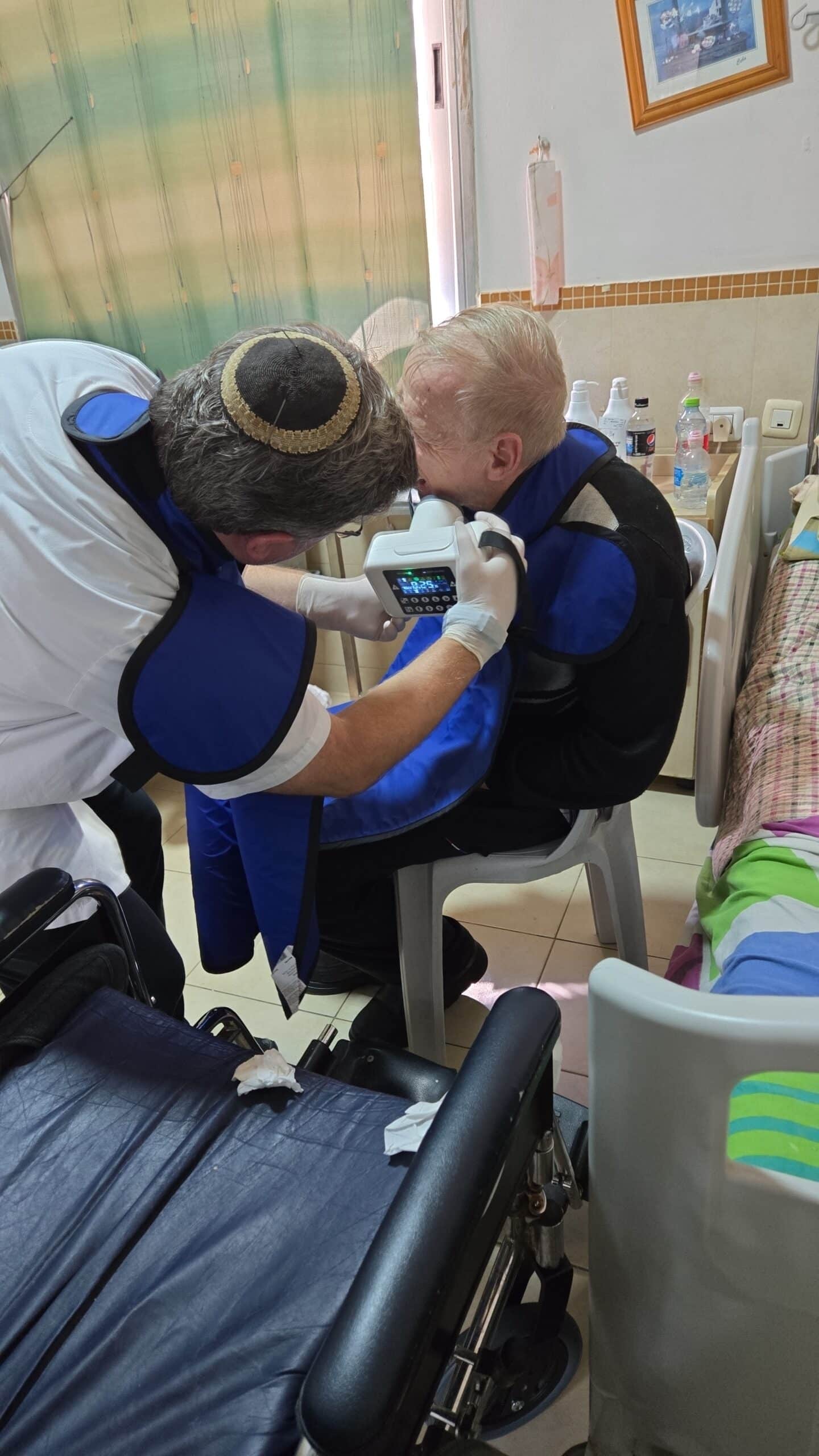 שיניים מתנדנדות בגיל השלישי
